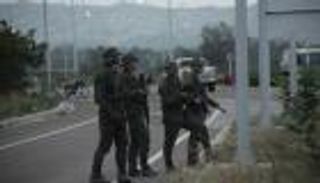 فنزويلا تنقذ 8 جنود خطفهم مسلحون كولومبيون