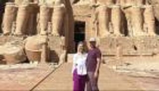 من شيكاغو إلى الأقصر.. رحلة هادئة لزوجين أمريكيين في ظل كورونا