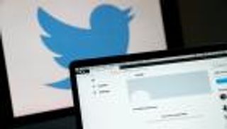 وسائل التواصل في إيران.. حلال للحاكم حرام على الشعب