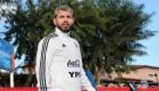 تضارب نتائج كورونا.. أجويرو يصنع الحدث في الأرجنتين