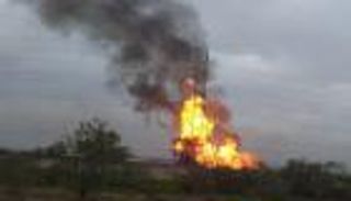 النيران في إيران تصل الأحواز.. حريق جديد بمنشأة نفطية