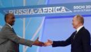 "فلامنجو" روسيا في السودان.. هل حان موسم الهجرة إلى الغرب؟