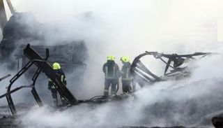 آثار تفجير سابق في أفغانستان