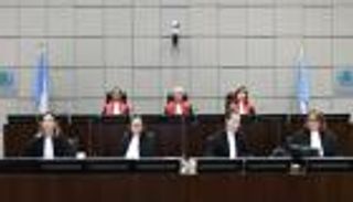 التمويل ينقذ حزب الله.. "محكمة الحريري" تتخلى عن قضية جديدة