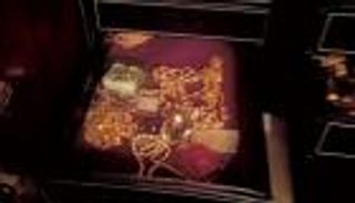 أسرار تُعلن لأول مرة.. فك لغز "شقة الكنز" في مصر