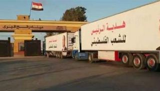 مساعدات مصرية لقطاع غزة