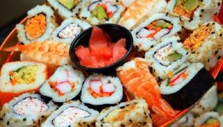 طعام السوشي الياباني الفاخر