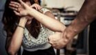 "متحرش البنات".. "الداخلية القطرية" تتحرك ضد طبيب تجميل