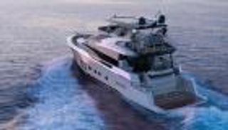 يخوت هينكلي.. رحلة سياحية ممتعة ودرس في الاقتصاد