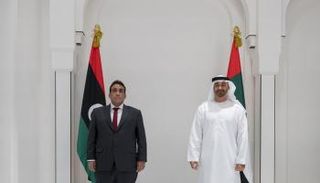 الشيخ محمد بن زايد  آل نهيان ومحمد المنفي