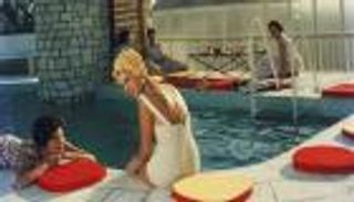 الكلاسيكية.. عنوان المايوهات هذا الصيف