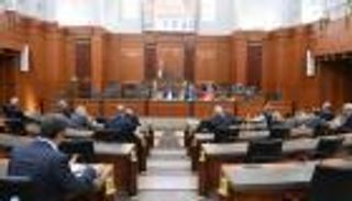 لبنان يتمسك بسلاح التشريع في حرب الدولار.. إقرار "الكابيتال كونترول"