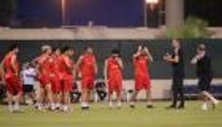 بعد غياب عام ونصف.. العراق يعود للمباريات الرسمية بتصريح ساخر