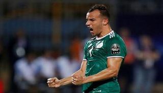 جمال بلعمري لاعب منتخب الجزائر