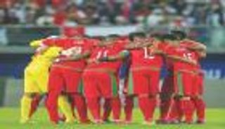 تصفيات كأس العالم.. 3 قرارات تحكيمية تثير الجدل بعد مباراة عمان وقطر