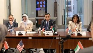 جانب من الحوار الثامن بشأن السياسة الاقتصادية بين أمريكا والإمارات 