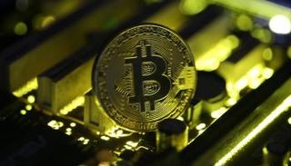 تراجع عملة بيتكوين المشفرة