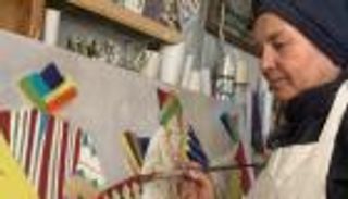 نادية الأزرق.. مغربية "صماء" تتكلم بالرسم