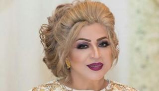 الفنانة العمانية فخرية خميس
