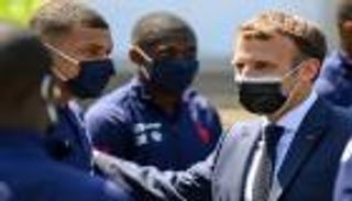 أمنية رئاسية.. ماكرون يقتحم الجدل بشأن مستقبل مبابي