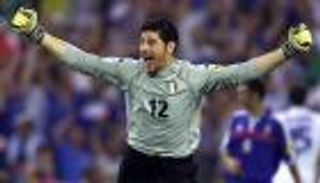 ملك يورو 2000.. حكاية العراف الذي تنبأ بكل شيء إلا الموت