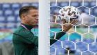 تعلم الدرس.. حكم افتتاحية "يورو 2020" يرفض تكرار "كارثة رونالدو"