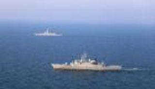 سفينتان إيرانيتان تتجهان نحو فنزويلا.. وواشنطن تحذر