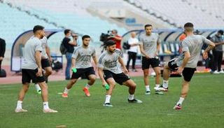 منتخب الجزائر في ملعب 