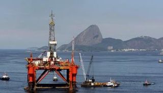 منصة Petrobras Oil في خليج Guabanara بريو دي جانيرو