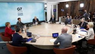 جانب من اجتماع قادة قمة مجموعة السبع