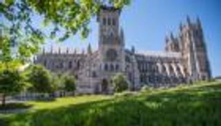 أجراس كاتدرائية واشنطن تدق تكريماً لضحايا كورونا