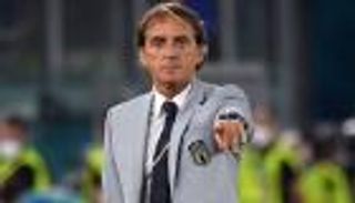 "يورو 2020".. هل تعيد بدلة مونديال 82 منتخب إيطاليا لمنصات التتويج؟