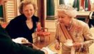 "شاي إليزابيث" ينهي أولى محطات بايدن الخارجية