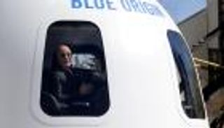 رحلة "بلو أوريجين" إلى الفضاء.. المقعد الثالث بـ28 مليون دولار