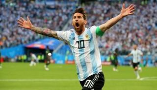 ليونيل ميسي قائد منتخب الأرجنتين