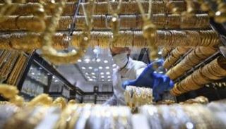 أسعار الذهب في مصر اليوم الإثنين.. عيار 21 يتراجع 7 جنيهات