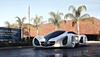 "مرسيدس بنز" توحد قوتها الضاربة في الفئة الأعلى رفاهية