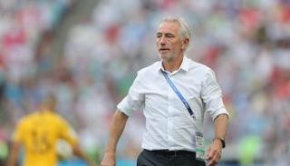 بيرت فان مارفيك مدرب منتخب الإمارات