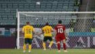 "وصلت إلى الفضاء".. كرة جاريث بيل تثير سخرية الجماهير