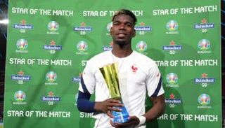 بول بوجبا لاعب منتخب فرنسا