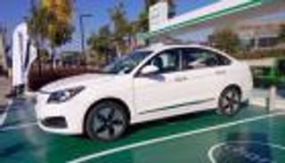 تعرف على أول مشترٍ للسيارة الكهربائية المصرية "نصر E70"