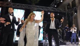 حماقي في حفل زفاف نجل مصطفى قمر