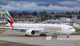إحدى طائرات "طيران الإمارات"