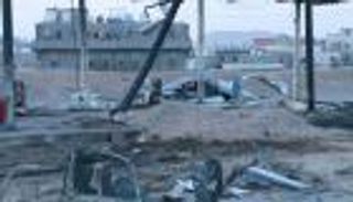 "الحوثي" تستهدف حيا سكنيا بمدينة مأرب بصاروخ باليستي