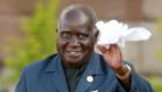 كينيث كاوندا.. رحيل مؤسس زامبيا وآخر زعماء التحرير بأفريقيا