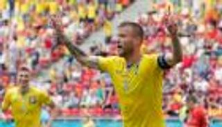 يورو 2020.. نجم أوكرانيا يتحدى كريستيانو رونالدو ويغازل كوكاكولا