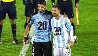 ليونيل ميسي ضد لويس سواريز