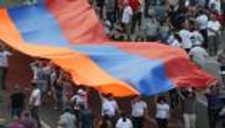 هزيمة "قره باغ" تلقي بظلالها على انتخابات مبكرة بأرمينيا