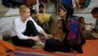 كورونا واللاجئون.. ماذا ترى كيت بلانشيت في الجائحة؟