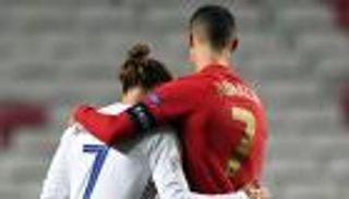 قبل قمة يورو 2020.. جريزمان يعدد مزايا "الملهم" رونالدو